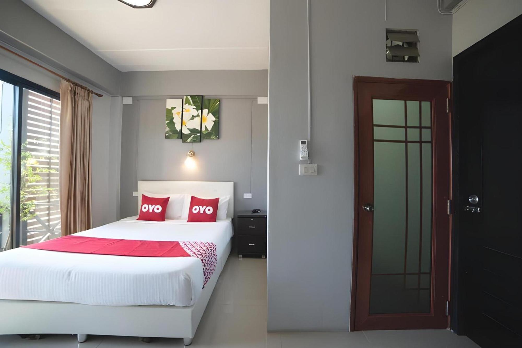 Oyo 465 Krung Kao Traveller Lodge Phra Nakhon Si Ayutthaya Dış mekan fotoğraf