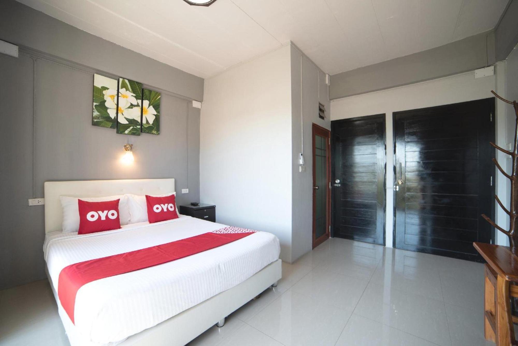 Oyo 465 Krung Kao Traveller Lodge Phra Nakhon Si Ayutthaya Dış mekan fotoğraf