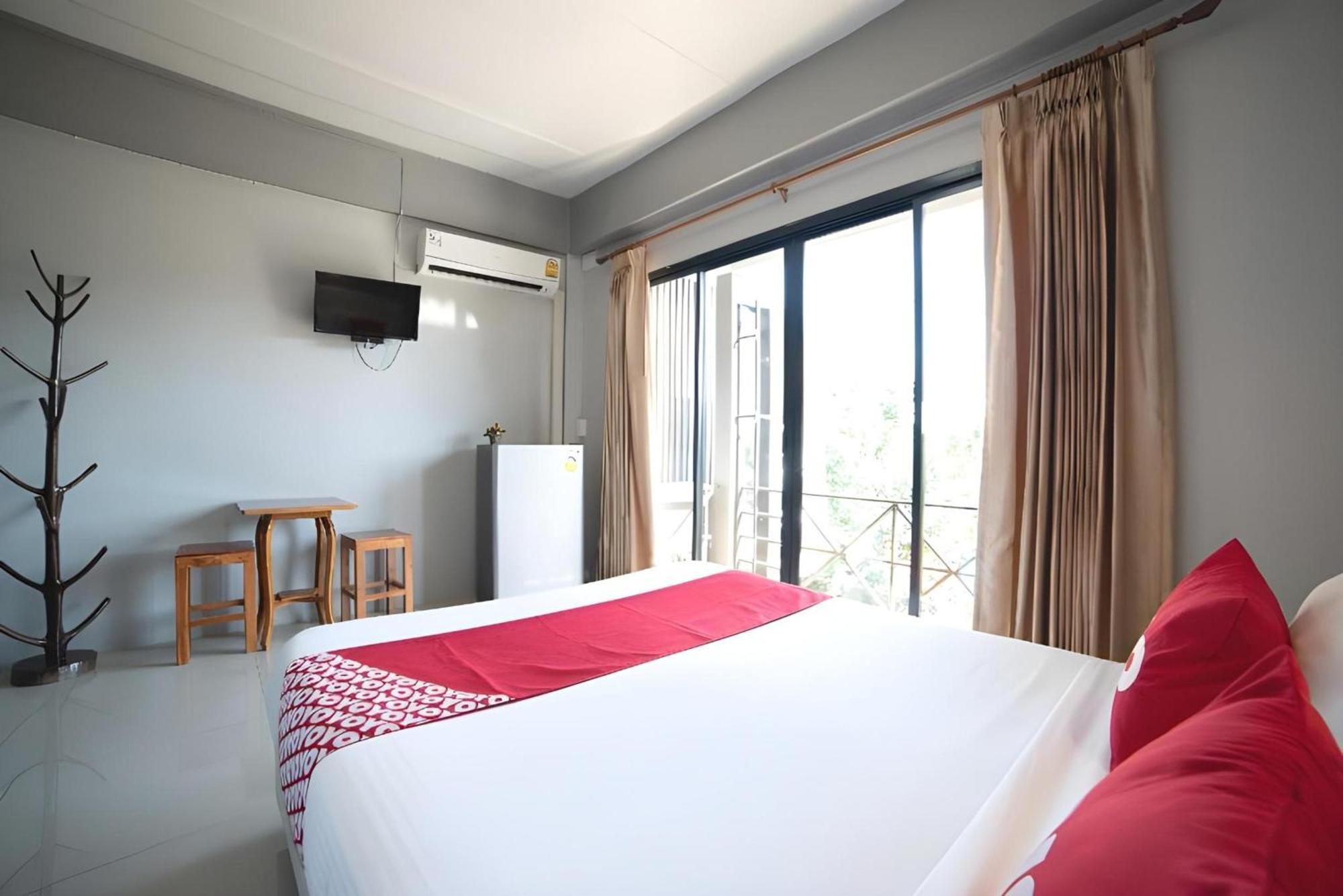 Oyo 465 Krung Kao Traveller Lodge Phra Nakhon Si Ayutthaya Dış mekan fotoğraf