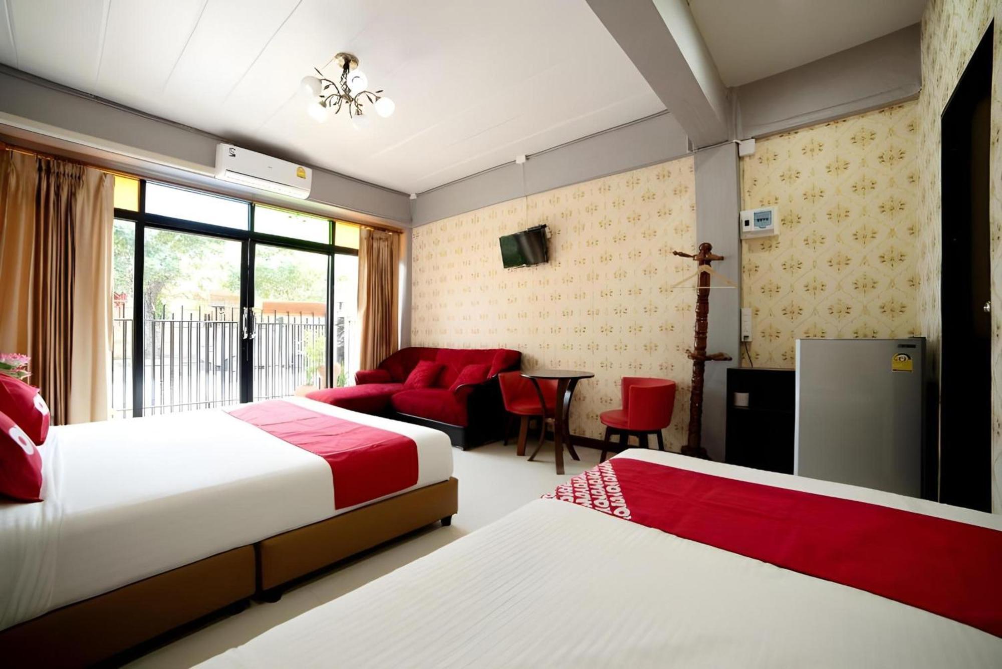 Oyo 465 Krung Kao Traveller Lodge Phra Nakhon Si Ayutthaya Dış mekan fotoğraf