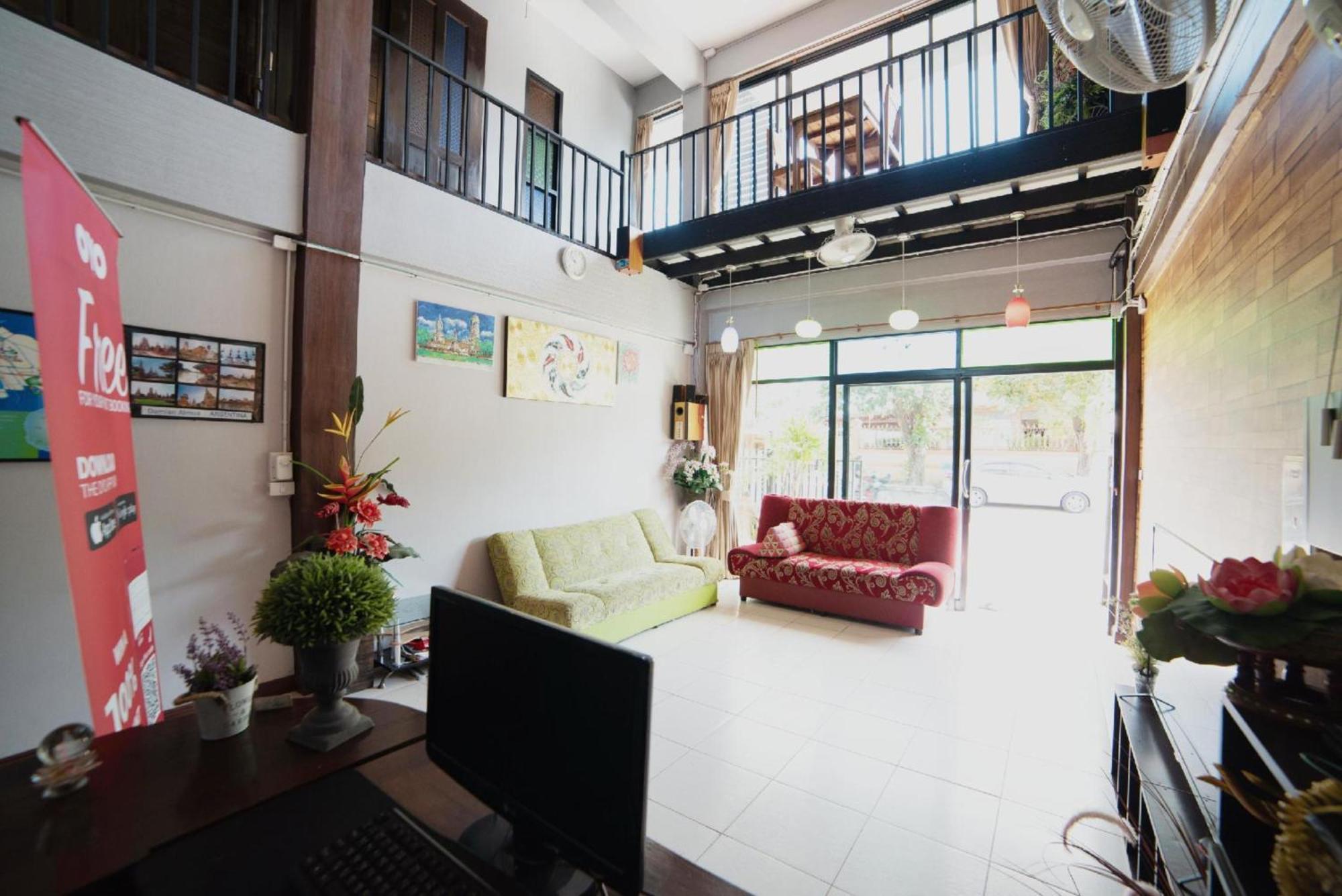 Oyo 465 Krung Kao Traveller Lodge Phra Nakhon Si Ayutthaya Dış mekan fotoğraf